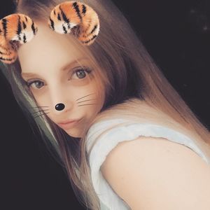 Meet your Posher, Hayley